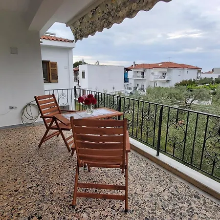 Anna's House 3 Psakoudia