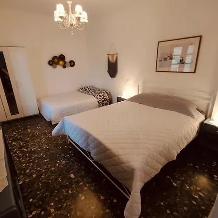 Anna's House 3 شقة بساكوذيا