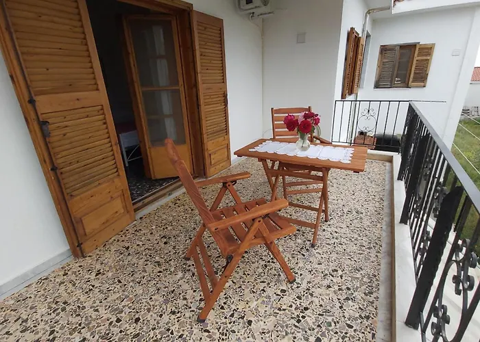 Anna's House 3 *